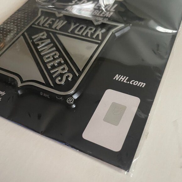 NHL New York Rangers 3-D Metal Auto Emblem - Picture 3 of 5